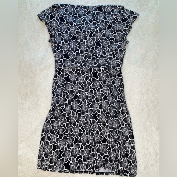 LOFT Black and White Floral‎ Dress with Dots - Picture 6 of 8